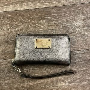 Michael Kors wallet/wristlet